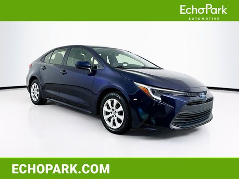 Used 2023 Toyota Corolla LE FWD image 1