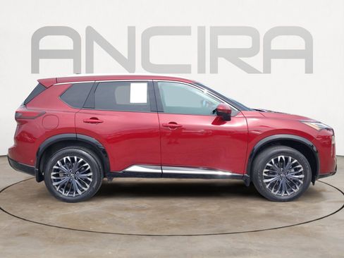 Certified 2024 Nissan Rogue Platinum w/ Platinum Premium Package FWD image 15
