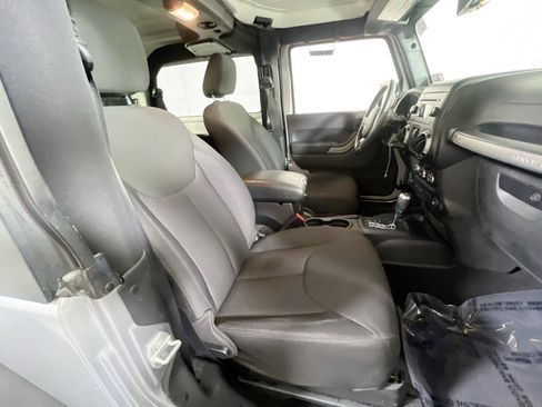 Used 2015 Jeep Wrangler Sport w/ Quick Order Package 24S image 23