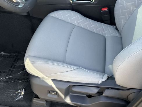 Certified 2025 Toyota Tacoma SR5 image 18