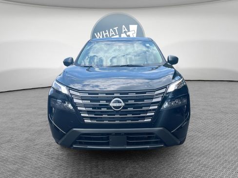 Used 2026 Nissan Rogue S FWD image 9