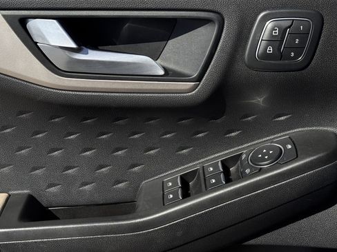 Used 2020 Ford Escape SEL image 25