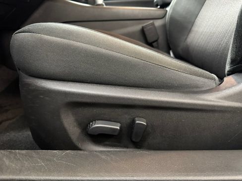 Used 2024 Nissan Altima 2.5 SV FWD image 13