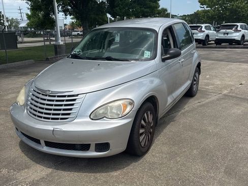 Used 2009 Chrysler PT Cruiser FWD image 1