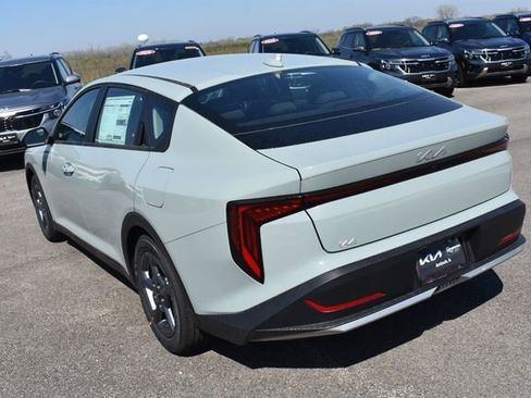 New 2026 Kia K4 FWD image 6