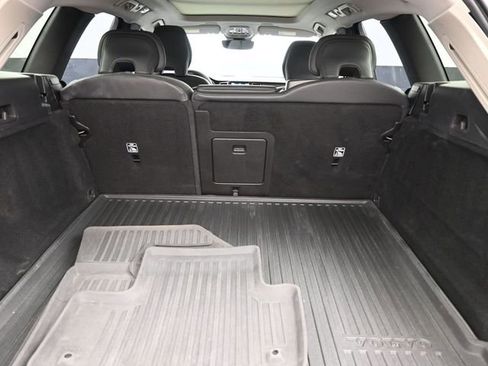 Used 2023 Volvo XC60 B5 Plus AWD/4WD image 31