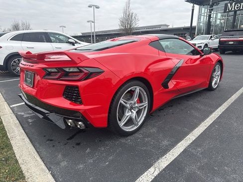 Used 2021 Chevrolet Corvette Stingray w/ Z51 Performance Package image 3