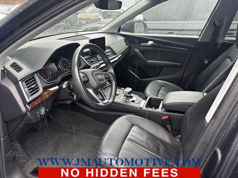Used 2020 Audi Q5 2.0T Premium w/ Convenience Package AWD/4WD image 2