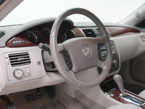 Used 2011 Buick Lucerne CXL w/ Driver Confidence Package FWD image 10