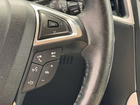 Used 2022 Ford Edge SEL AWD/4WD image 17
