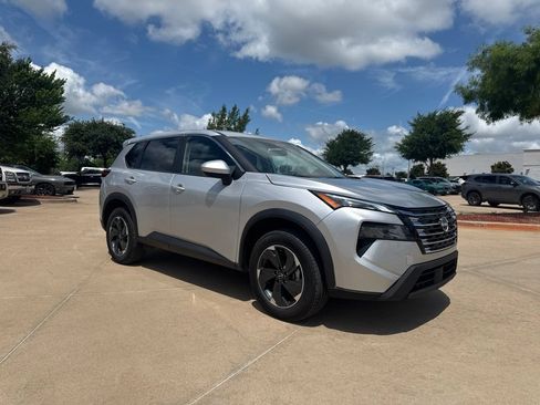 Certified 2025 Nissan Rogue SV AWD/4WD image 8