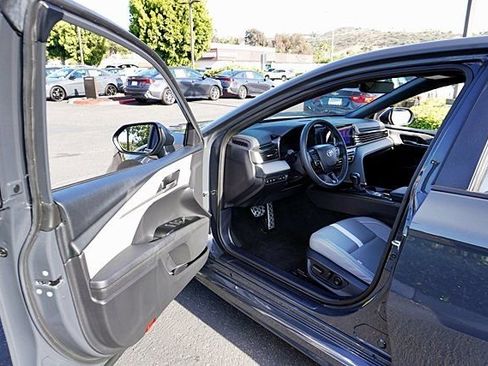Used 2025 Toyota Camry SE w/ Convenience Package FWD image 35