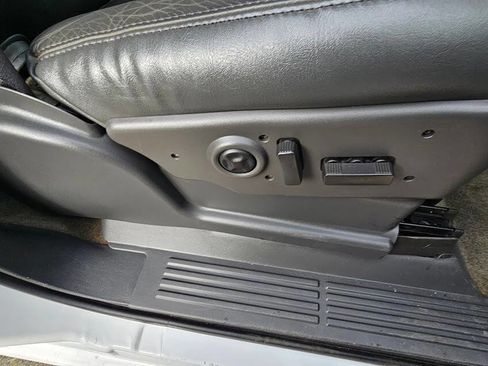 Used 2004 Chevrolet Silverado 2500 LT w/ Skid Plate Package image 37