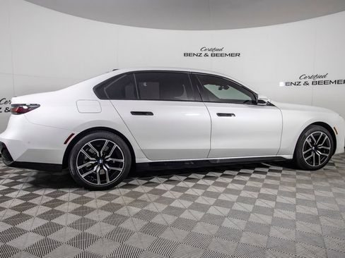 Used 2023 BMW 740i RWD image 4