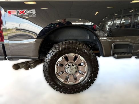 Used 2025 Ford F350 King Ranch w/ FX4 Off-Road Package AWD/4WD image 13
