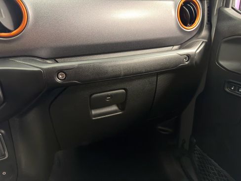 Used 2021 Jeep Gladiator Mojave w/ Cold Weather Group AWD/4WD image 23