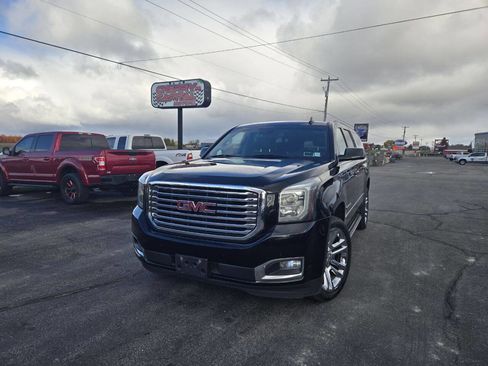 Used 2020 GMC Yukon XL SLT w/ Premium Edition image 8