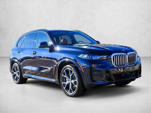 Used 2026 BMW X5 xDrive50e w/ M Sport Package AWD/4WD image 3