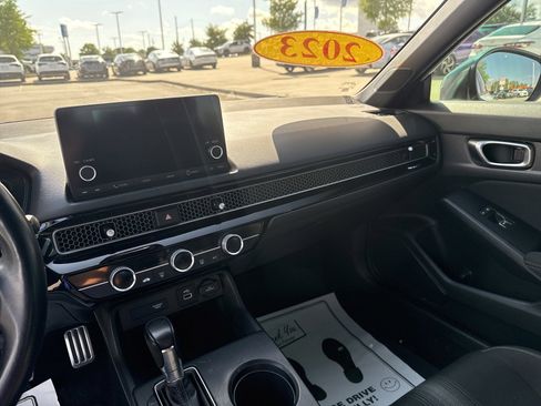 Used 2023 Honda Civic Sport image 12