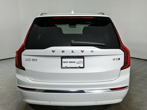 Used 2026 Volvo XC90 B5 Core AWD/4WD image 28