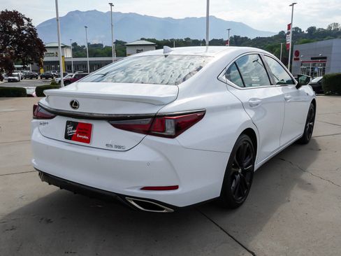 Used 2023 Lexus ES 350 F Sport w/ Accessory Package (Z2) FWD image 8