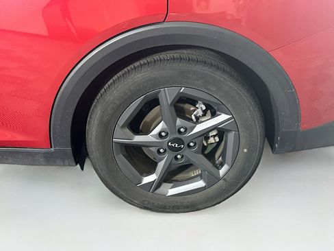 Used 2025 Kia K4 LXS image 11