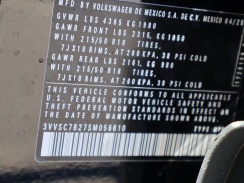 Certified 2025 Volkswagen Taos SE image 25