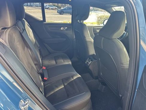 Certified 2025 Volvo XC40 B5 Plus AWD/4WD image 13