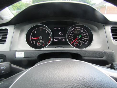 Used 2015 Volkswagen Golf TDI FWD image 9
