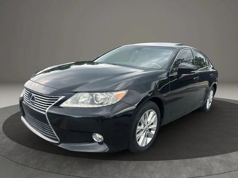 Used 2013 Lexus ES 300h w/ Luxury Pkg FWD image 1