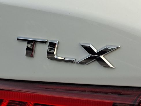 Used 2015 Acura TLX V6 image 29