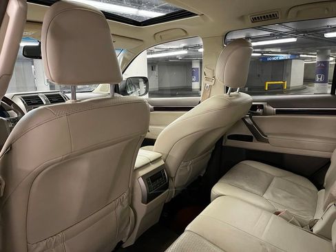 Used 2014 Lexus GX 460 Luxury AWD/4WD image 23