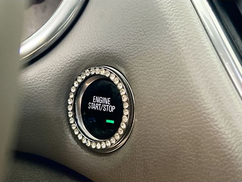 Used 2017 Chevrolet Malibu Premier w/ Driver Confidence Package image 24