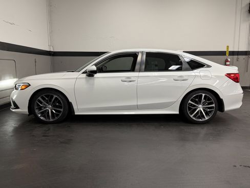 Used 2024 Honda Civic Touring image 8