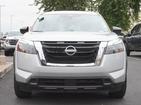 Used 2025 Nissan Pathfinder S image 5