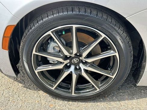 Used 2024 Toyota GR86 Premium image 13