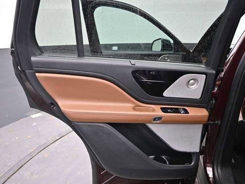 Used 2020 Lincoln Aviator Reserve w/ Equipment Group 202A AWD/4WD image 18