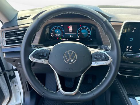 Used 2026 Volkswagen Atlas SE FWD image 12