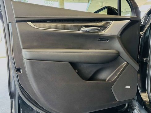 Used 2023 Cadillac XT6 Sport w/ Technology Package AWD/4WD image 33