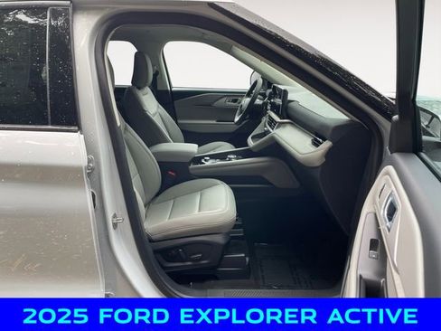 New 2025 Ford Explorer Active w/ Active Comfort Package AWD/4WD image 15