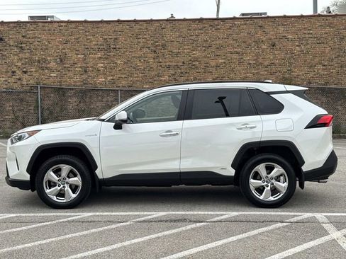 Used 2019 Toyota RAV4 Limited w/ Limited Grade Weather Package AWD/4WD image 8