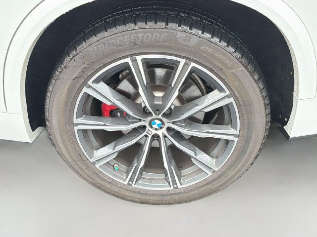Used 2022 BMW X5 xDrive40i w/ M Sport Package AWD/4WD image 28