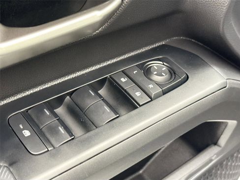 Used 2025 Toyota Tacoma Limited image 29