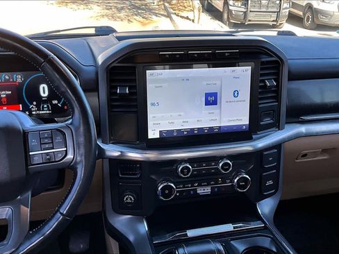 Used 2022 Ford F150 Lariat w/ Equipment Group 502A High image 6