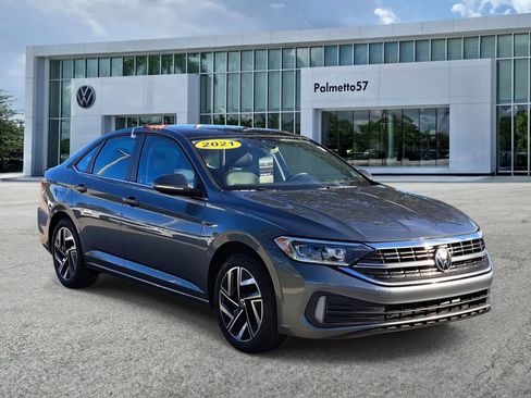 Used 2022 Volkswagen Jetta SEL image 3