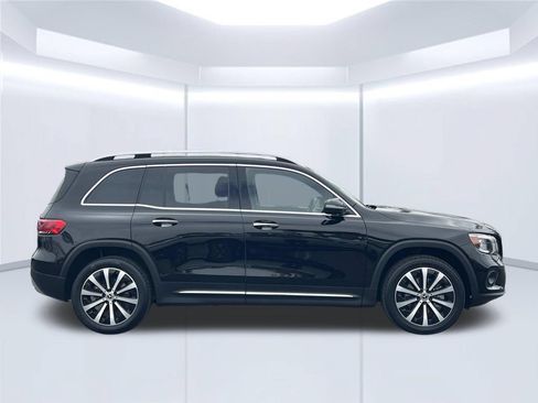 Used 2023 Mercedes-Benz GLB 250 image 28