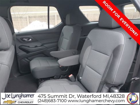 Used 2023 Chevrolet Traverse LT image 23