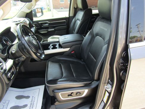 Used 2021 RAM 1500 Laramie AWD/4WD image 15