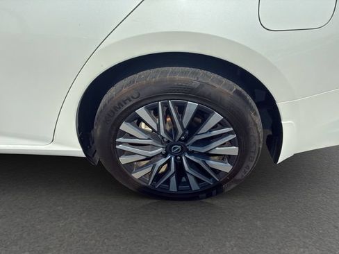 Used 2024 Nissan Altima 2.5 SV AWD/4WD image 11