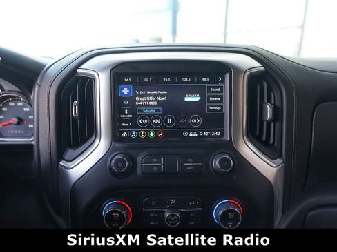 Used 2020 Chevrolet Silverado 2500 LT w/ Convenience Package image 22